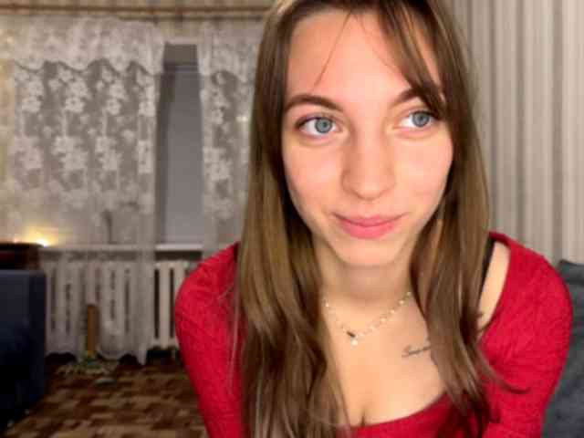 CameliaHovermale webcam