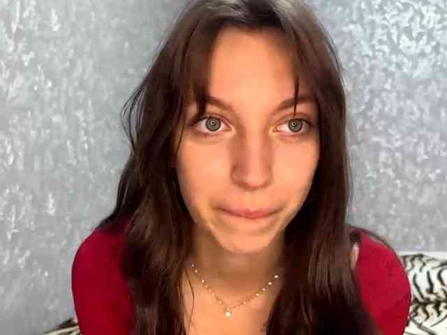 CameliaHovermale webcam