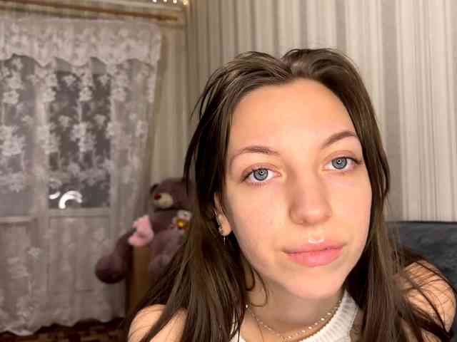 CameliaHovermale webcam