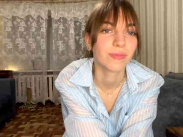 CameliaHovermale webcam