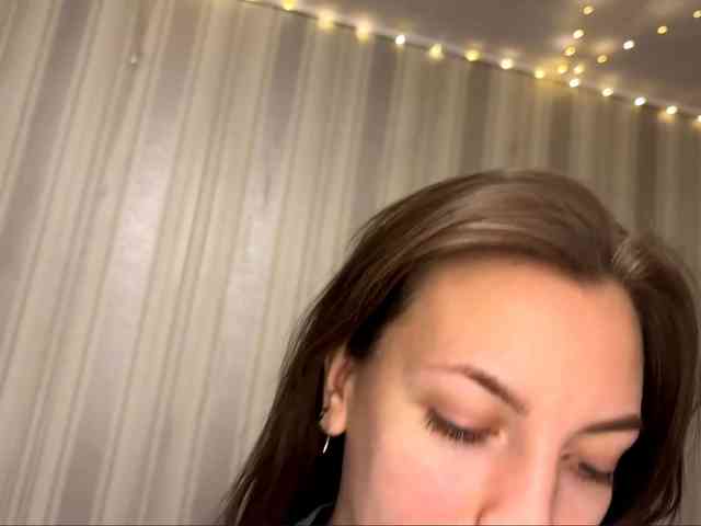 CameliaHovermale webcam