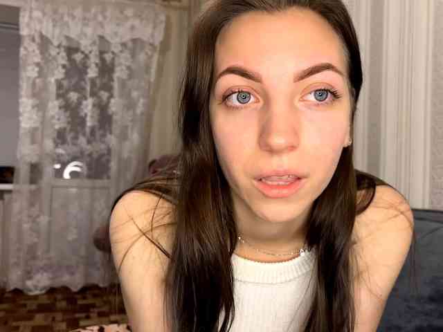 CameliaHovermale webcam