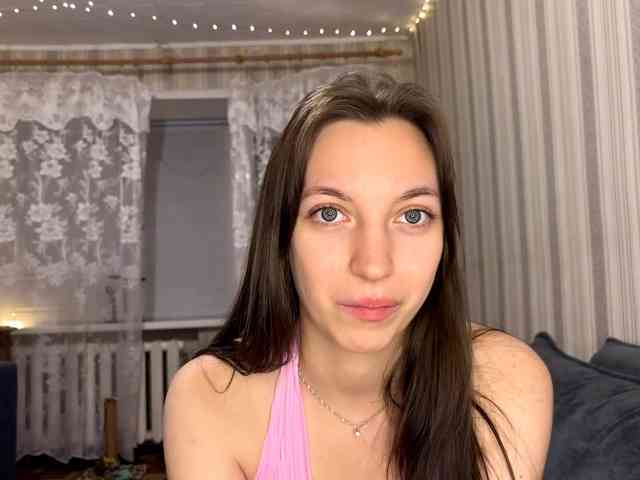 CameliaHovermale webcam