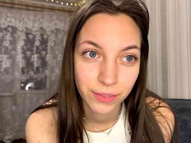 CameliaHovermale webcam