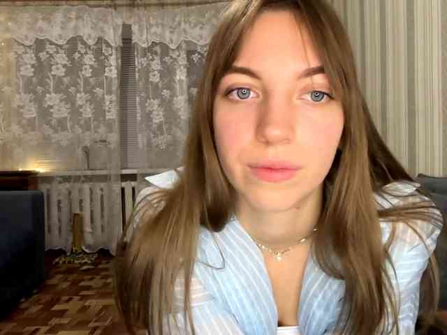 CameliaHovermale webcam