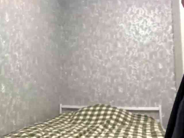 CameliaHovermale webcam