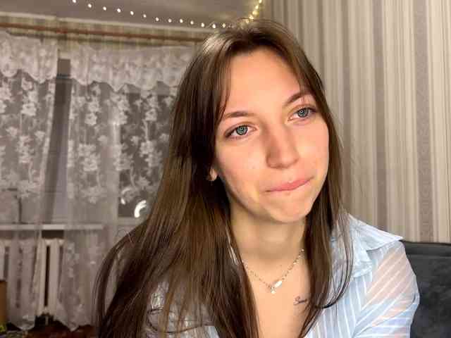 CameliaHovermale webcam