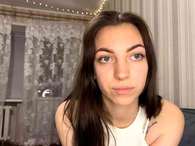 CameliaHovermale webcam