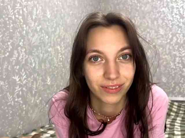 CameliaHovermale webcam