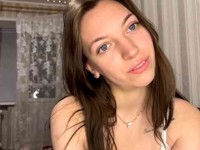 CameliaHovermale webcam