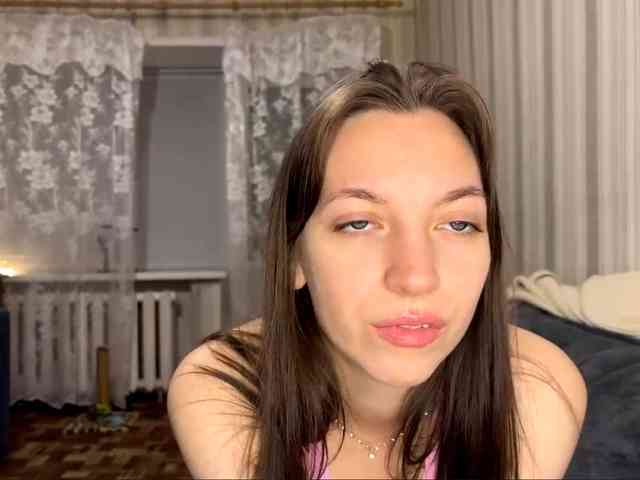 CameliaHovermale webcam