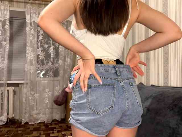 CameliaHovermale webcam