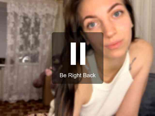 CameliaHovermale webcam