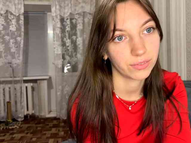 CameliaHovermale webcam