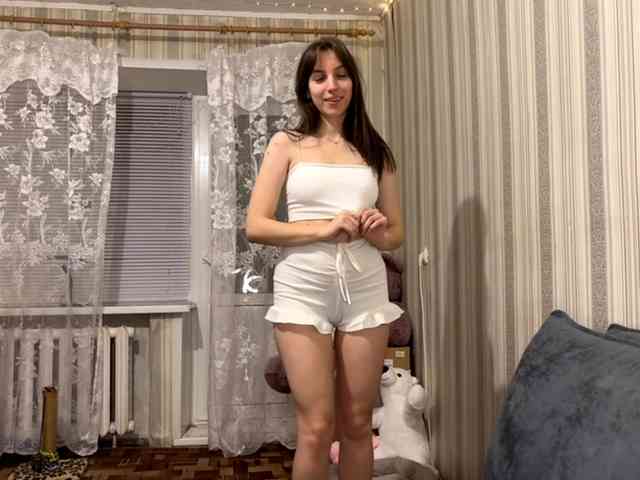 CameliaHovermale webcam