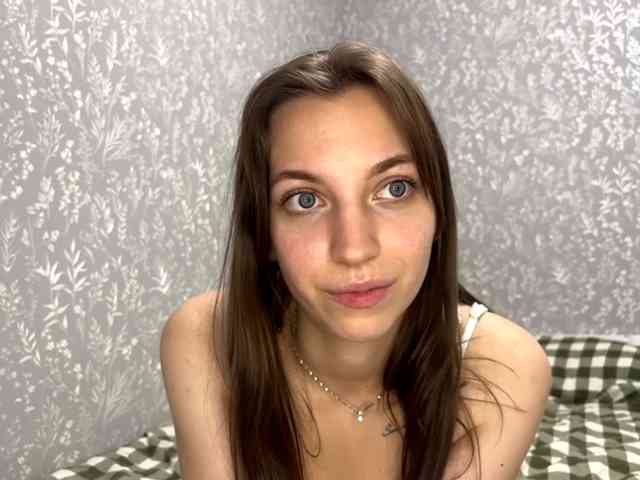 CameliaHovermale webcam