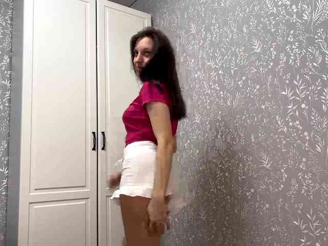 CameliaHovermale webcam