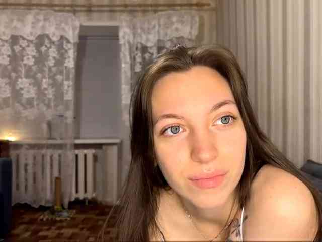 CameliaHovermale webcam