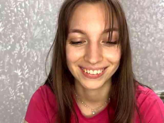 CameliaHovermale webcam