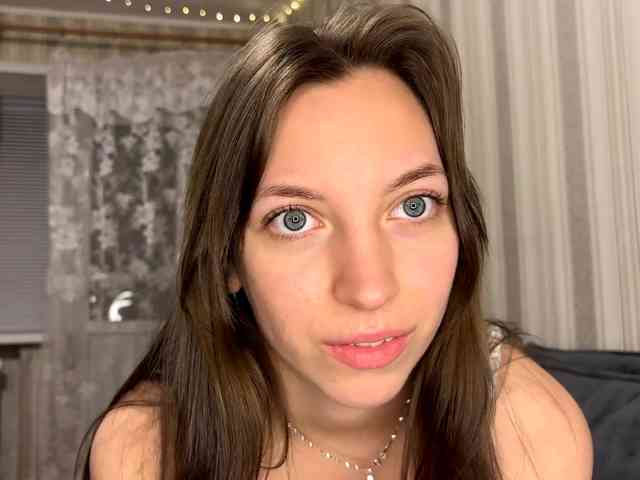 CameliaHovermale webcam