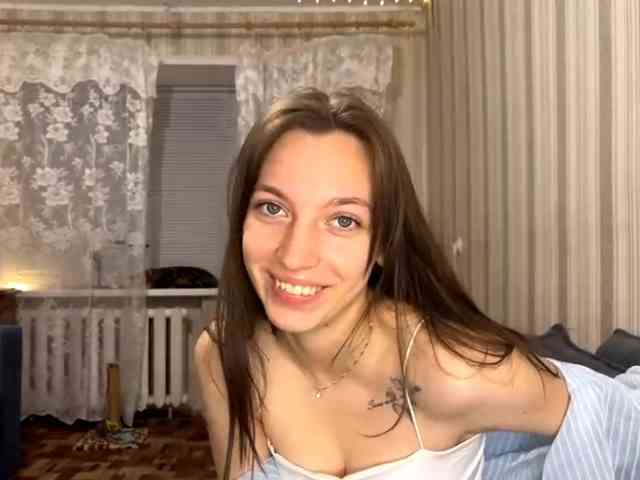 CameliaHovermale webcam