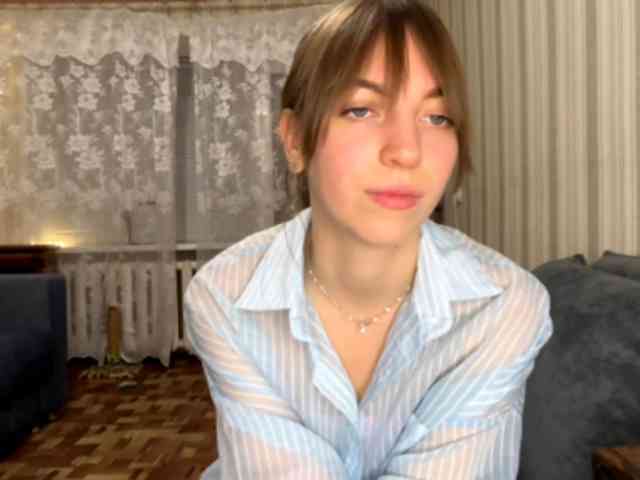 CameliaHovermale webcam