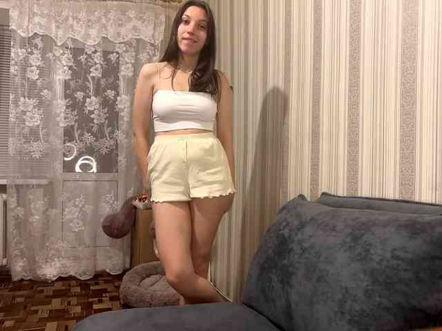 CameliaHovermale webcam