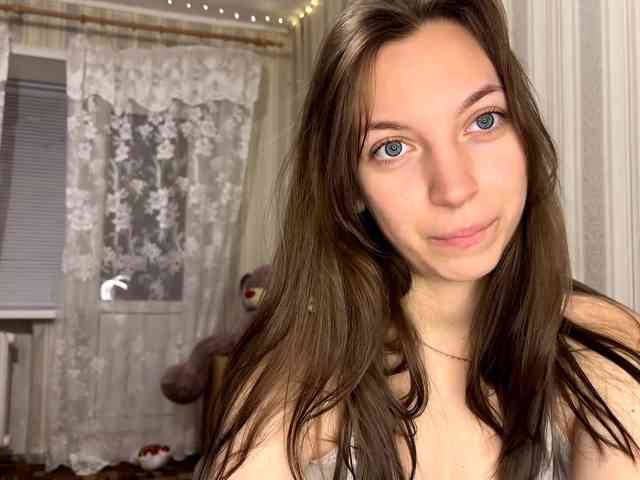 CameliaHovermale webcam