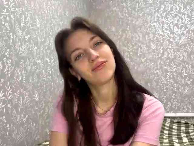 CameliaHovermale webcam