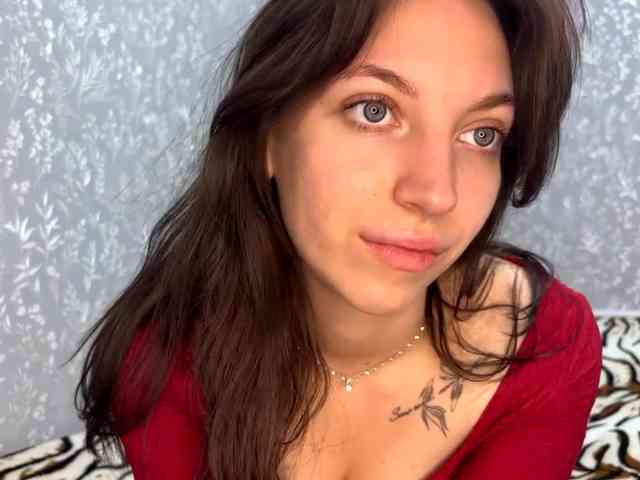 CameliaHovermale webcam