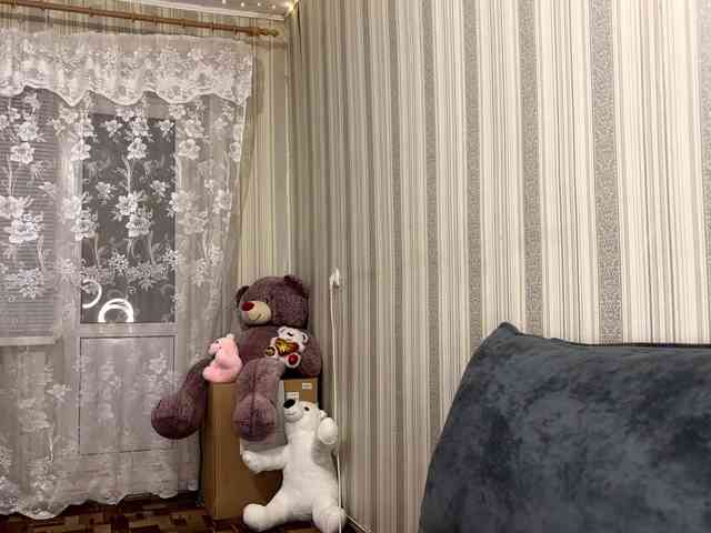 CameliaHovermale webcam