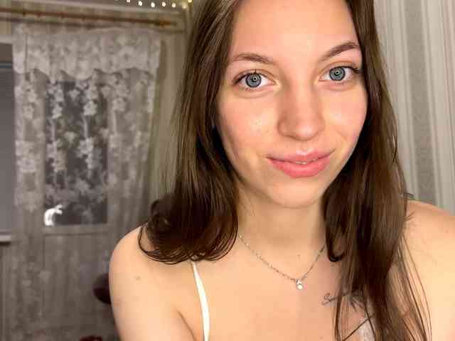 CameliaHovermale webcam