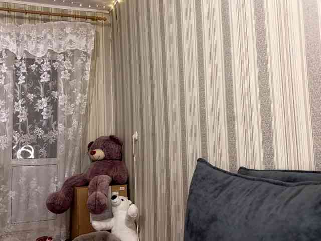 CameliaHovermale webcam