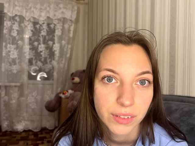 CameliaHovermale webcam