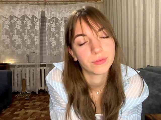 CameliaHovermale webcam