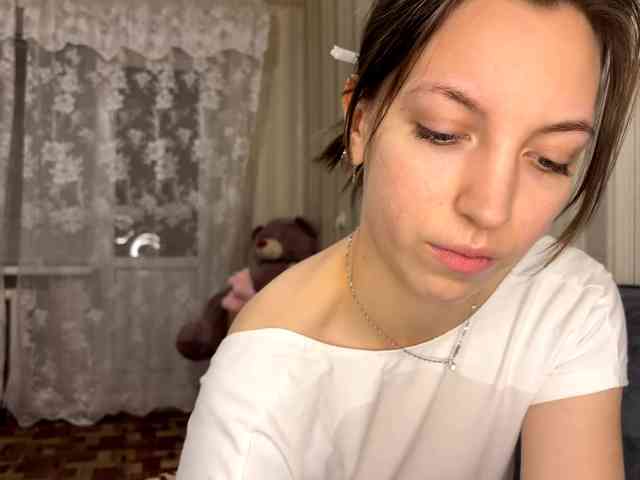 CameliaHovermale webcam