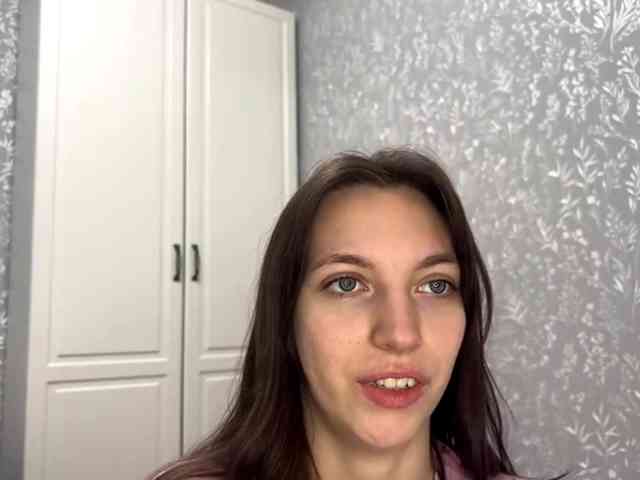 CameliaHovermale webcam