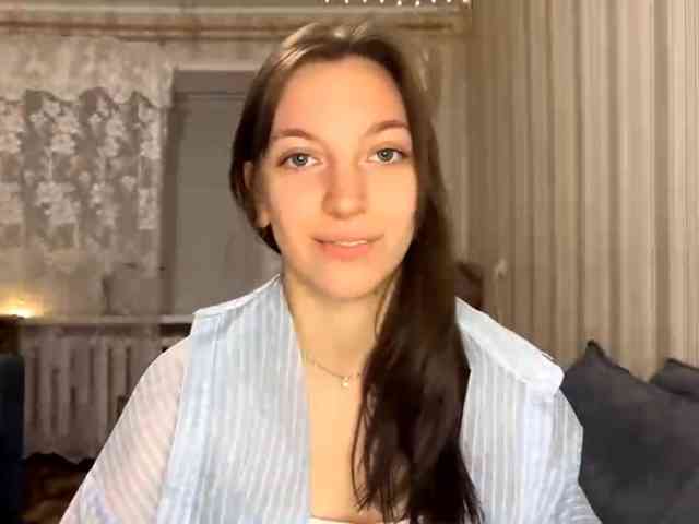 CameliaHovermale webcam