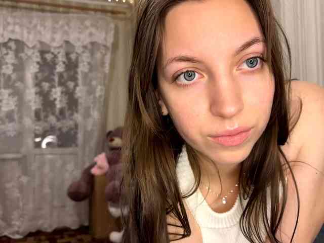 CameliaHovermale webcam