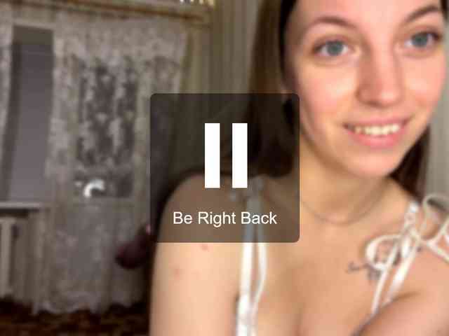 CameliaHovermale webcam