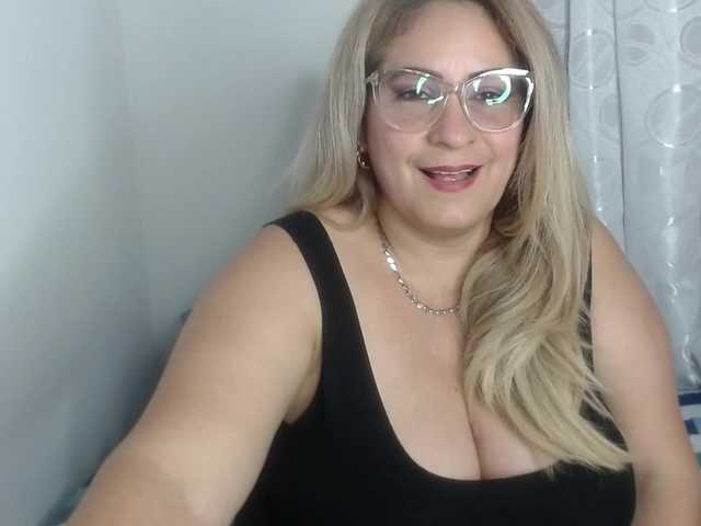 Elena-xx webcam bongacams model stream image