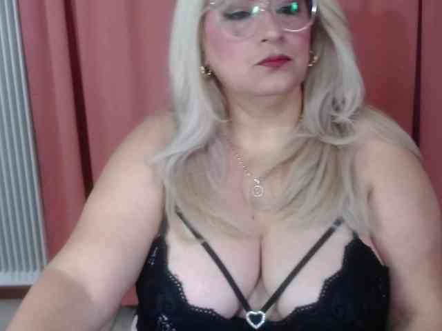 Elena-xx Live Webcam on BongaCams