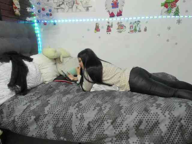 CrisabellssEdenn webcam