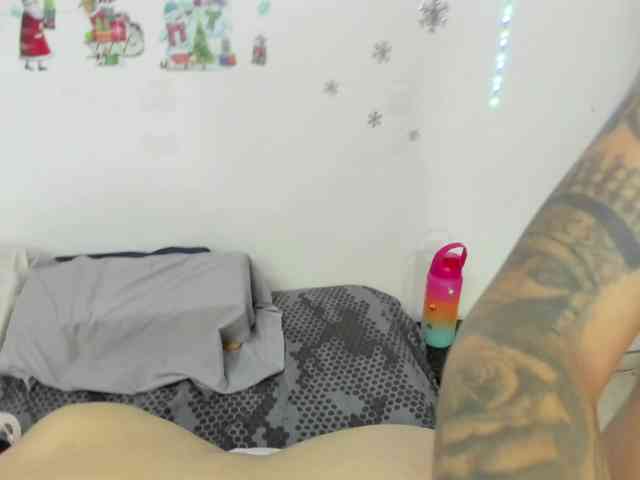 CrisabellssEdenn webcam