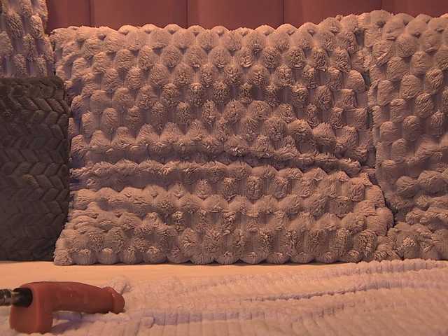 OliviaRoss's BongaCams show and profile