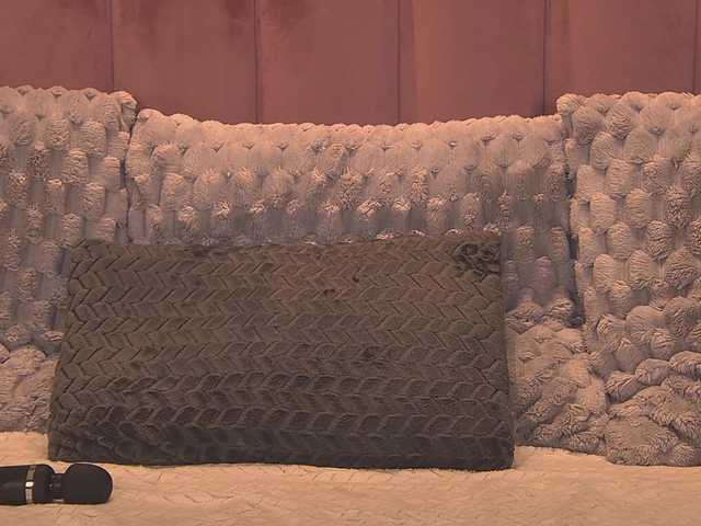 OliviaRoss's BongaCams show and profile