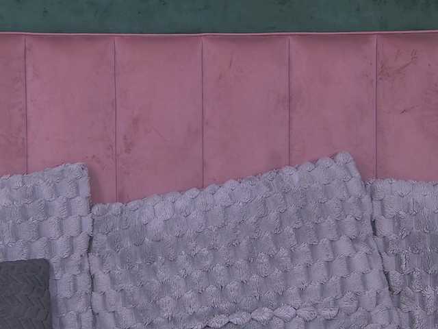 OliviaRoss's BongaCams show and profile