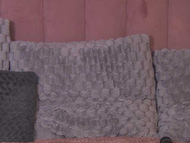 OliviaRoss's BongaCams show and profile