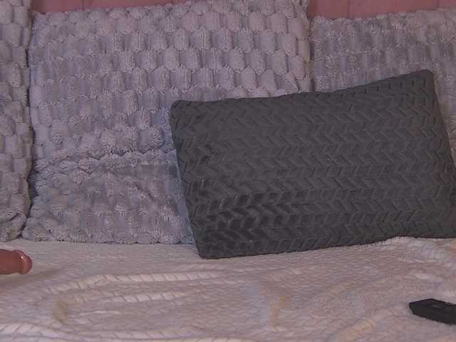 OliviaRoss's BongaCams show and profile