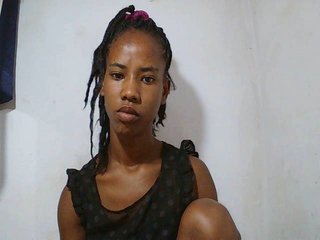 Sexy-Sarah's Live Webcam